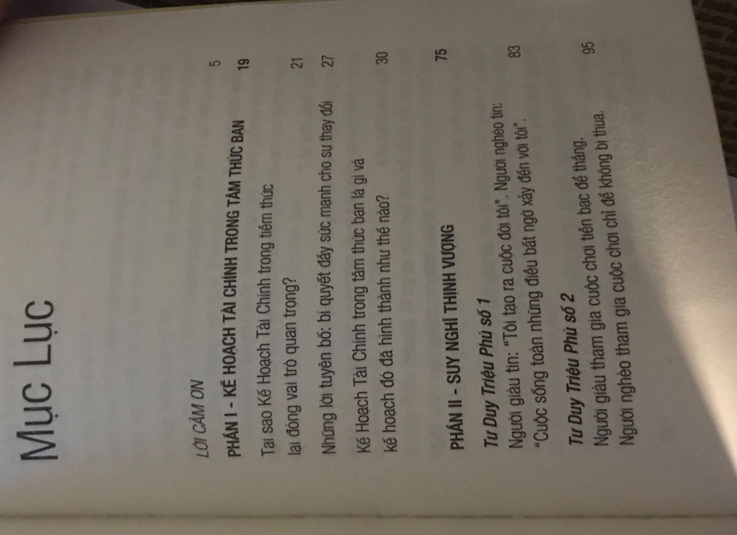 Người giàu người nghèo 2 cách nghĩ hoàn toàn khác nhau, bí quyết của sự giàu có đúc kết lại là từ suy nghĩ tư duy của chính bản thân mình. 1 cuốn sách bestseller nên đọc