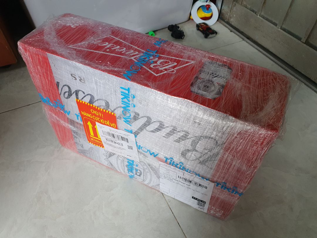 quảng cáo có tặng túi nhỏ nhưng hàng nhận chỉ có thùng bia. Quảng cáo không đúng.