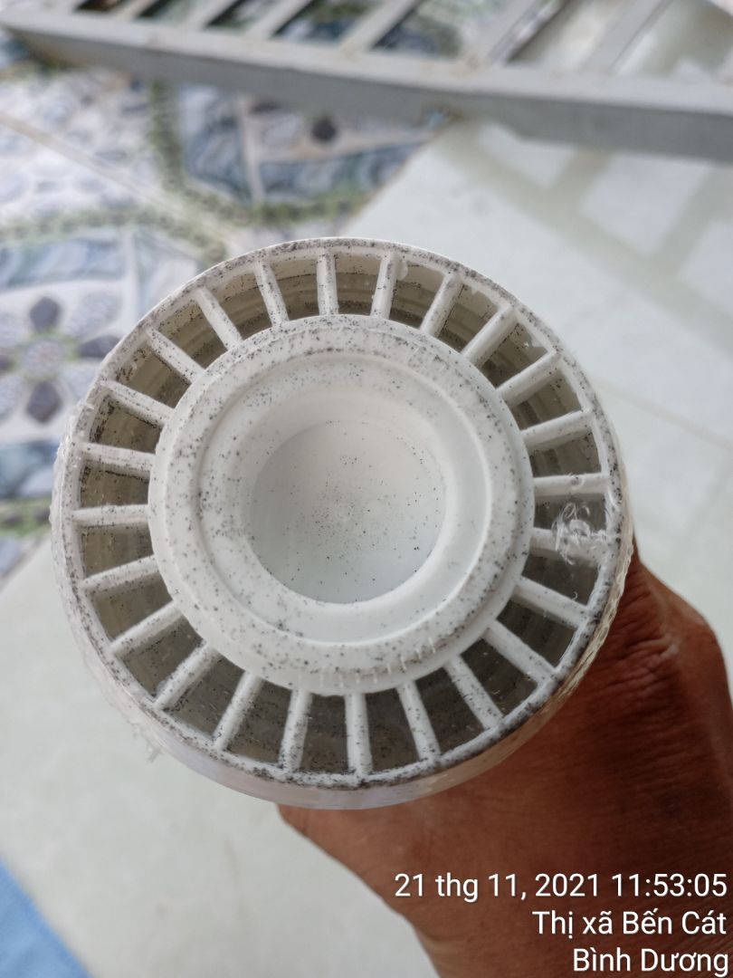 cần tiki và shop trả lời phản ánh đơn hàng này nhé.