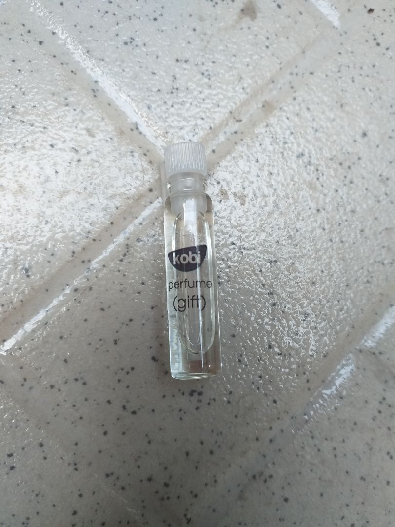 mình có nhận được phần quà này, người nhà thích mùi nhưng không biết tên nó là gì để đặt hàng