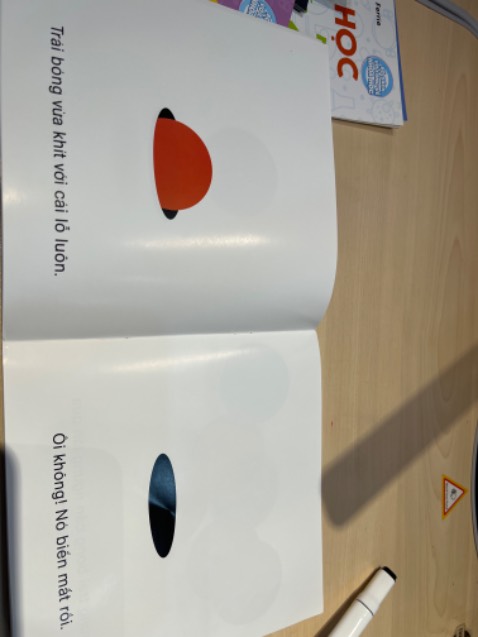 Cuốn sách với hình minh hoạ dễ hiểu, giải thích ngắn gọn súc tích giúp bé những kiến thức ban đầu về chọn lọc tự nhiên khá thú vị