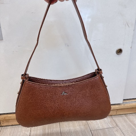 Hàng đẹp lắm chất form da xịn nha cứng cáp vô cùng lun