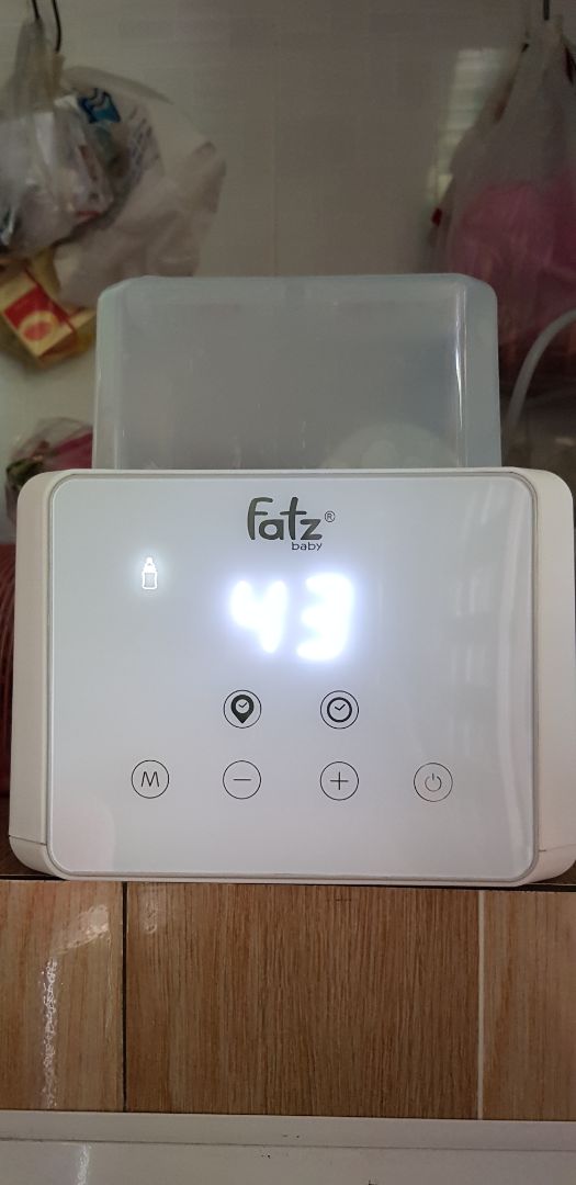 1.máy đẹp, nhẹ
2. thắc mắc nhẹ máy cứ nhảy số liên tục như vậy, lúc mới bỏ vào nó nhảy 37, 40, 43, 44, 45. số này là số nhiệt độ ạ?
3. sau 17p rồi nhưng máy vẫn mở và hiển thị 46. bao lâu thì máy tắt, hay máy vẫn duy trì như vầy đến khi nào mình tắt nguồn ạ?