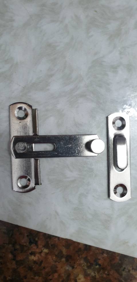 Ko giống mô tả. Là thanh thẳng chứ ko phải chốt bẻ vuông 90 độ như mẫu