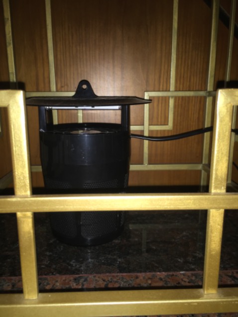 Ánh sáng đèn qúa yếu không biết có hư bóng hay gì không mà không biết làm sao để kiểm tra do giao hàng không có hướng dẫn sử dụng, không biết công ty có cách nào kiểm tra sản phẩm giúp không chứ bắt muỗi hầu như không đạt được gì.xin cám ơn.