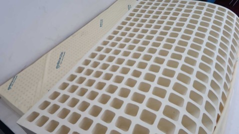 Mình rất hài lòng khi sử dụng nệm của shop. Ngủ dậy ko cảm thấy bị đau mỏi người nữa, đêm ngủ cũng ngon giấc hơn. Nhân viên tư vấn nhiệt tình, thân thiện. Mua 1 rồi lại muốn mua 2 hehe