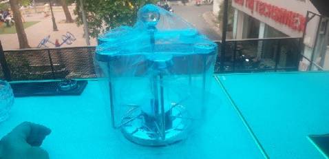 Chắc chắn, giá xoay mượt, giống mô tả. Tôi rất thích, sẽ mua thêm.