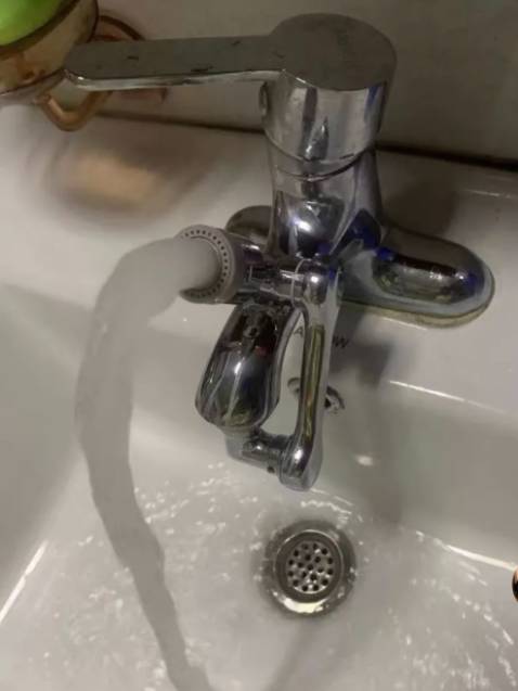 Vòi chuẩn hàng inox hàng tốt. Tiện lắm