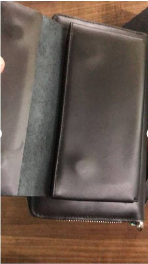 Ví khá đẹp, rất chim ưng. Da mềm mại lúc đầu cứ tưởng sẽ cứng Nói chung là đẹp, ngon