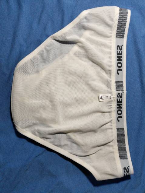 Quần đẹp, giao hàng nhanh chóng. Shop dễ thương có tặng quà cho khách hàng.