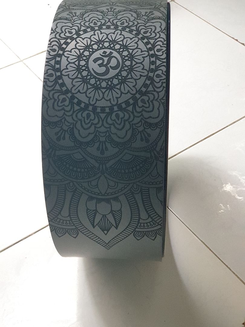 Sản phẩm đẹp, tuy nhiên mối nối chưa sắc xảo. Chất lượng thì sử dụng mới biết