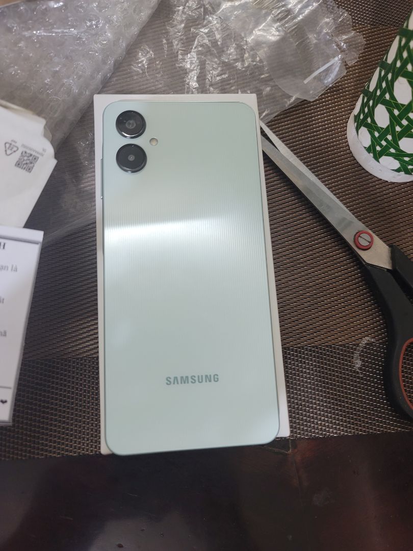 hàng chính hãng, nguyên seal.