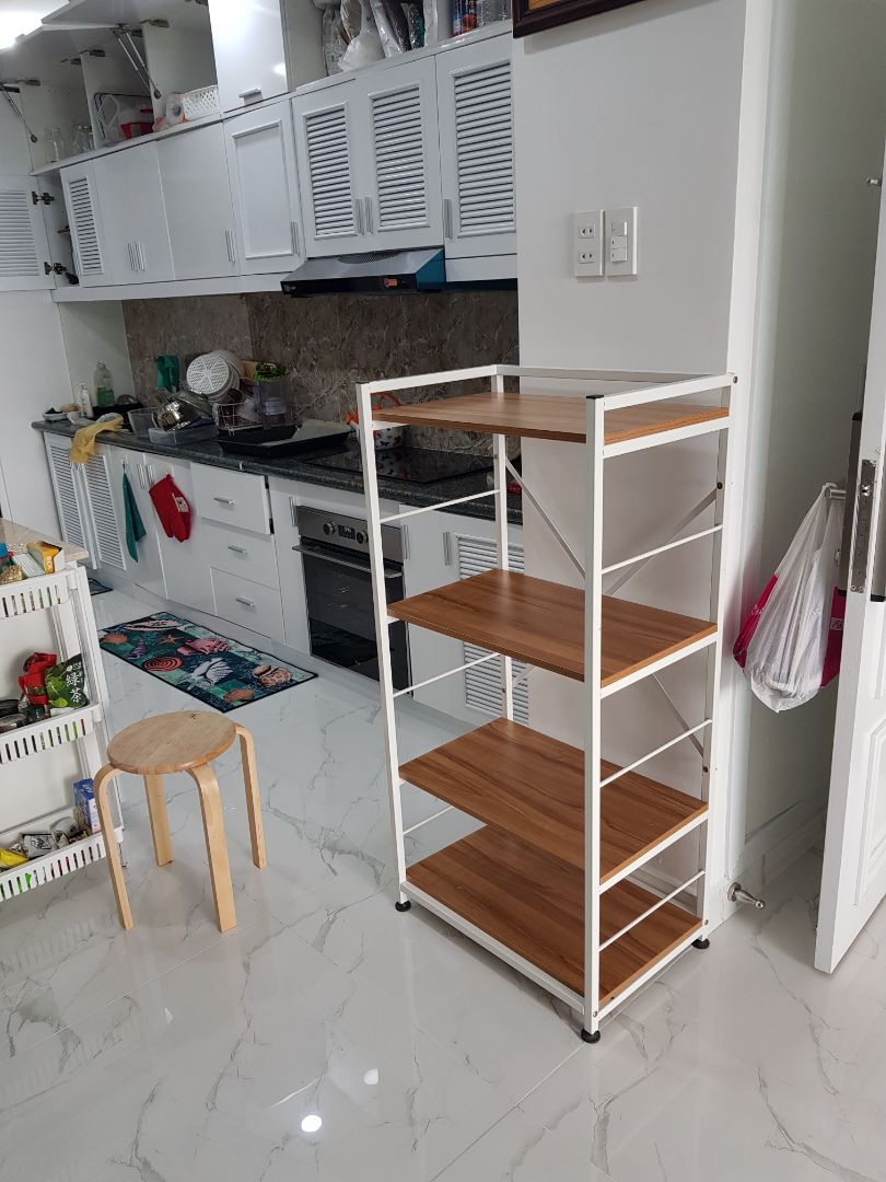 mình vừa nhận hàng hôm nay, kệ ráp vào nhìn ok, chắc chắn, chứa được kha khá đồ đạc. đúng như mô tả