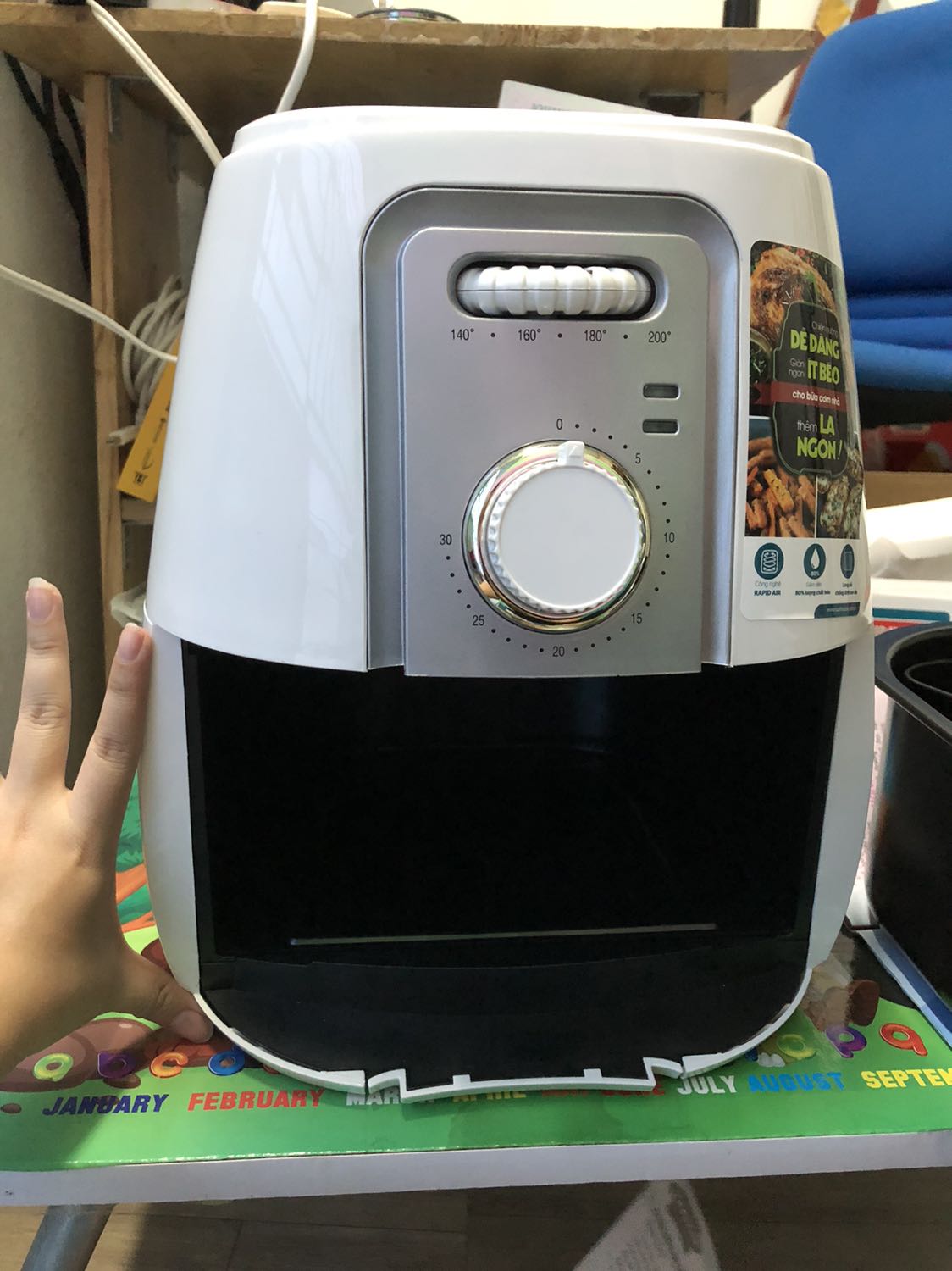 Đáng đồng tiền bát gạo, máy này phù hợp cho 2 người nha , như hình là để được 2 miếng cốt lếch cho 1 mẻ. Bữa mình săn sale nên mua được giá cũng tốt nè, phù hợp ví tiền sinh viên hehe Đáng đồng tiền bát gạo, máy này phù hợp cho 2 người nha , như hình là để được 2 miếng cốt lếch cho 1 mẻ. Bữa mình săn sale nên mua được giá cũng tốt nè, phù hợp ví tiền sinh viên hehe