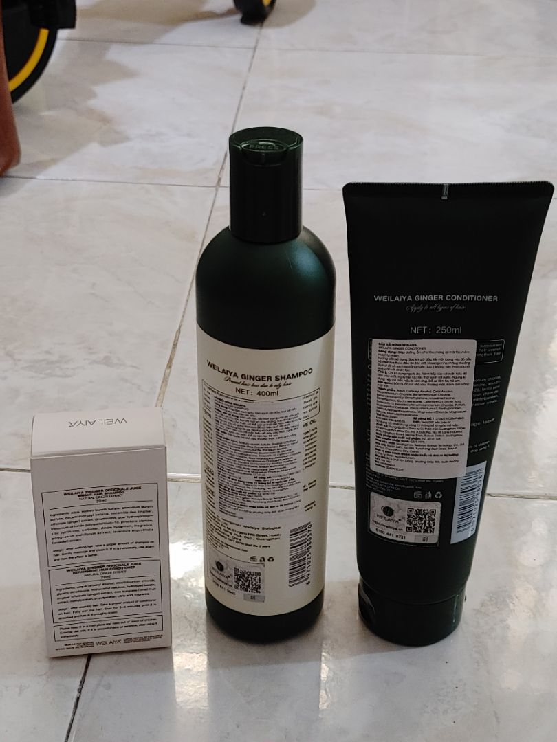 Giao nhanh, giá tốt. Date xa 2024. Đóng gói kỹ bọc lót cẩn thận. Khuyến mãi thêm 1 set gội xả du lịch. 5 sao. Rất hài lòng