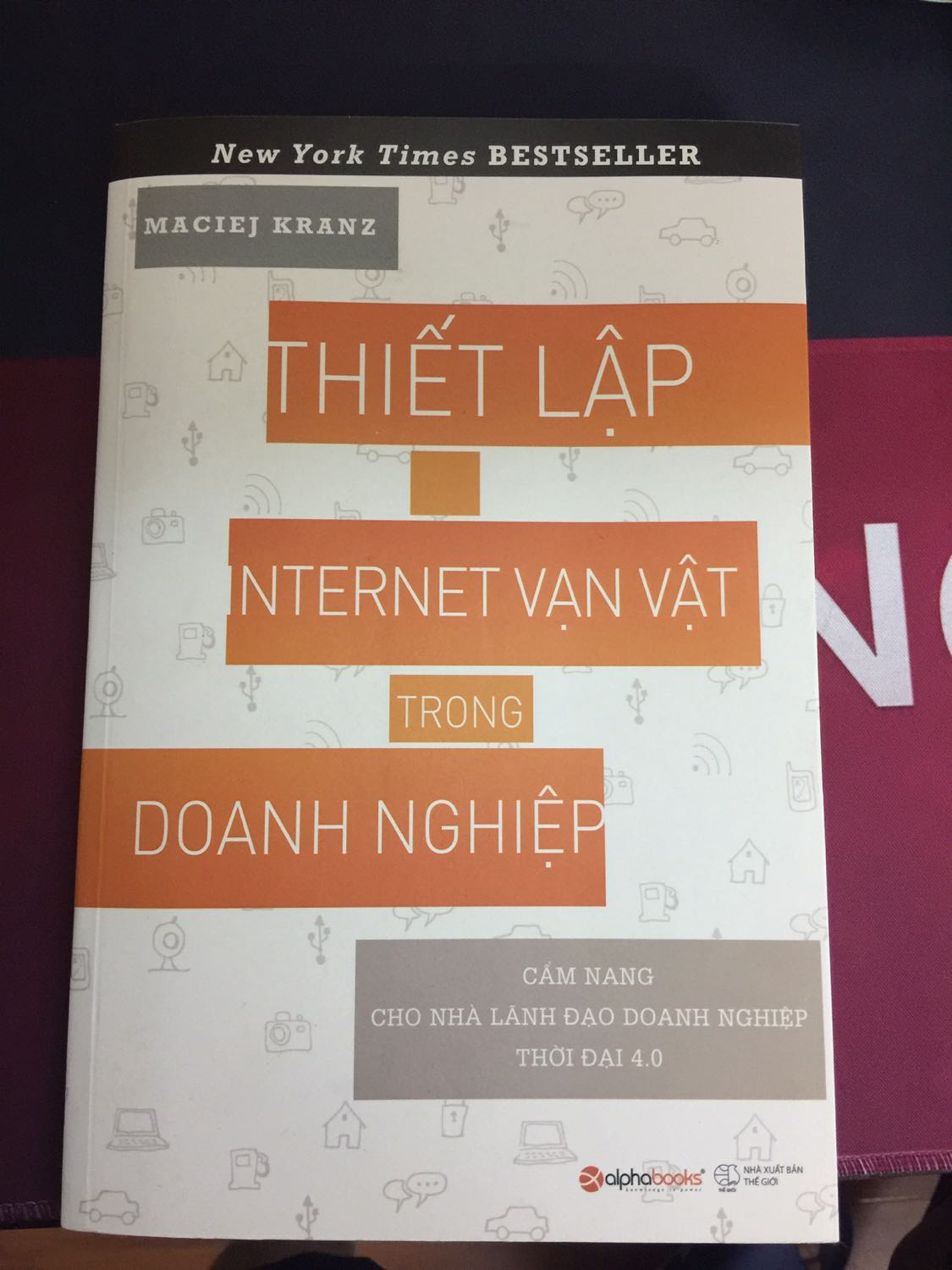 Sách hay, nên đọc để biết. Giấy in tốt, rõ ràng. Ok