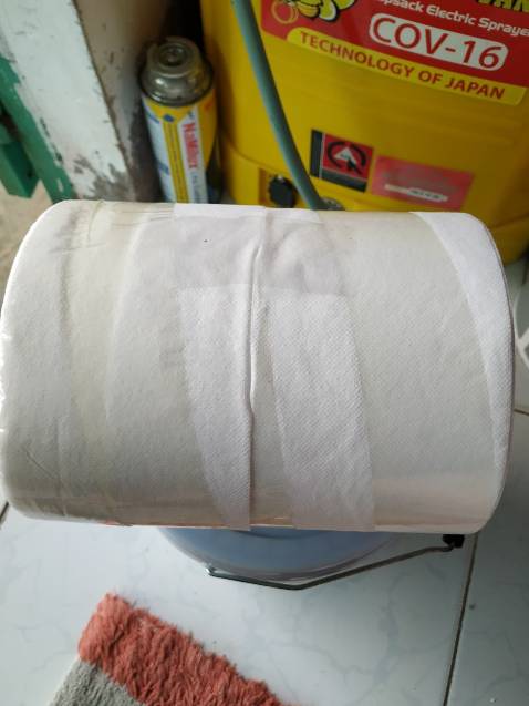 Tôi mua 1 cuộn khổ rộng 20 Cm dài 50m mà giao cho tôi 2 cuộn khổ rộng 10Cm