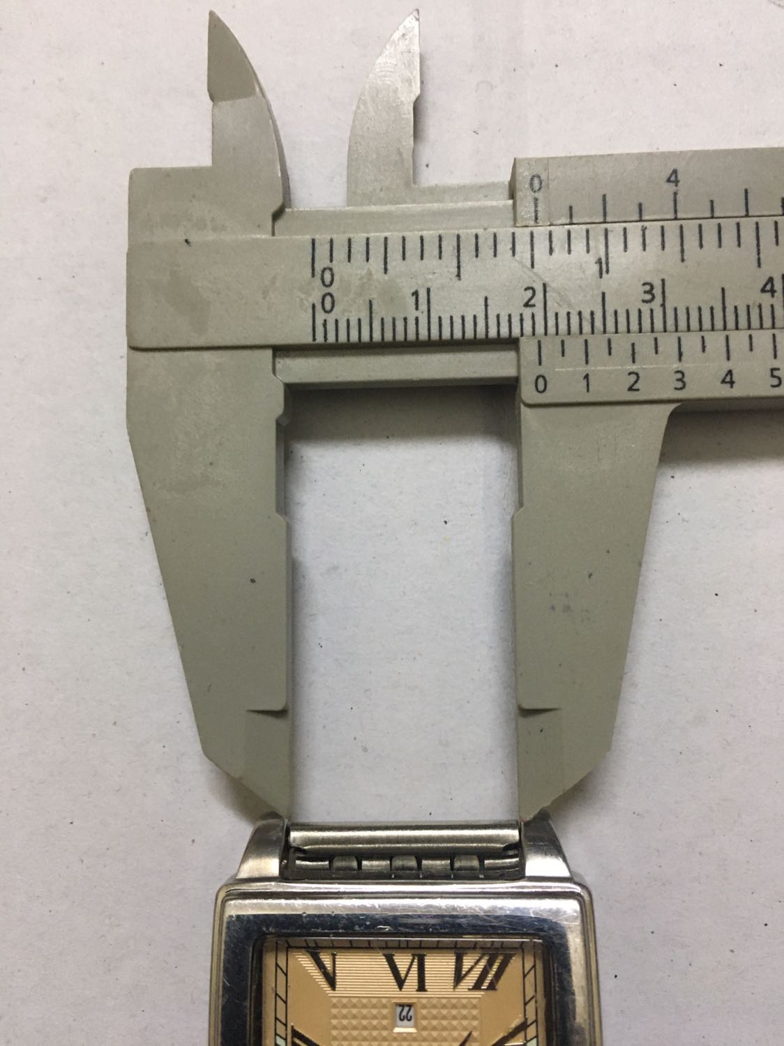 Mình mua dây đồng hồ cỡ 18 MK nhưng khi nhận hàng xốp đưa cỡ 16 MK làm cách nào để đổi được xốp