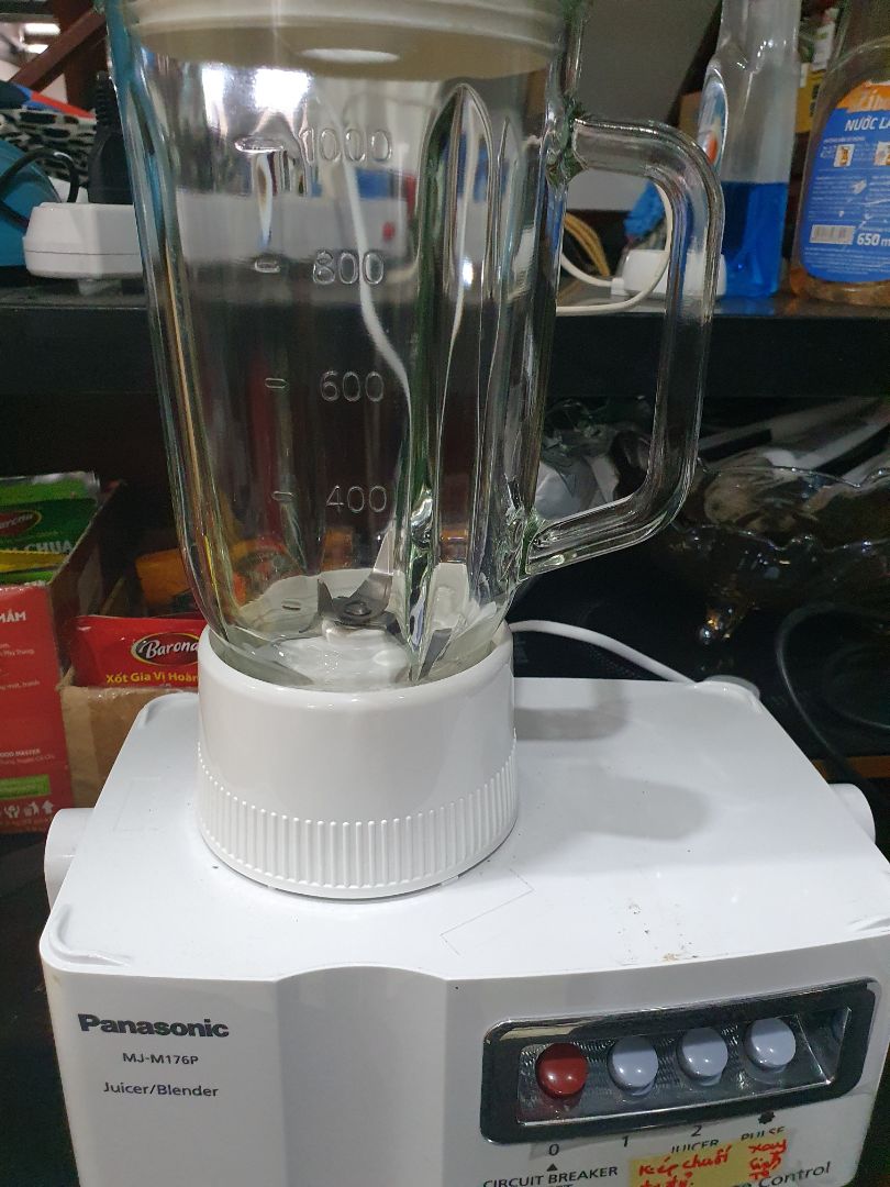 Mình rất thích sản phẩm này. Các bạn nhỏ nhà mình có thể tự xay sinh tố ép trái cây ... rất tuyệt vời