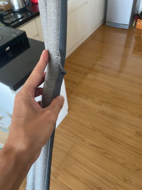 Sản phẩm tệ về thẩm mỹ và chất lượng. Dán chấp vá. Keo ko dính. Bỏ luôn suy nghĩ mua đồ rẻ.