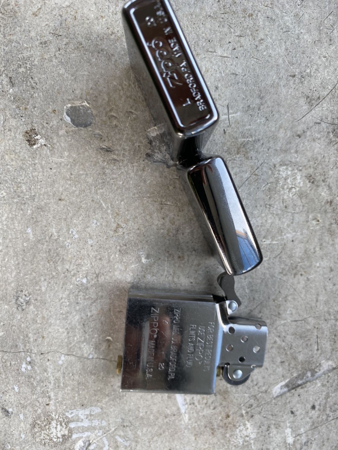 Số vỏ và ruột không trùng, thái độ giao hàng không tốt. Chất lượng thấy hơi mỏng manh.