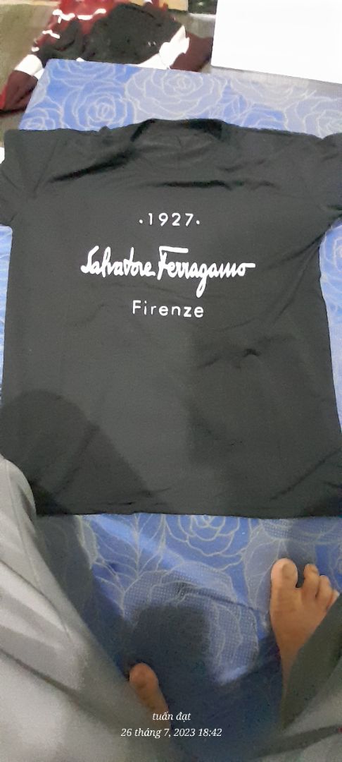 chát liệu ok ,nhưng sao 1 cái có chữ lại to thế không phải size m nha .tạm chấp nhận