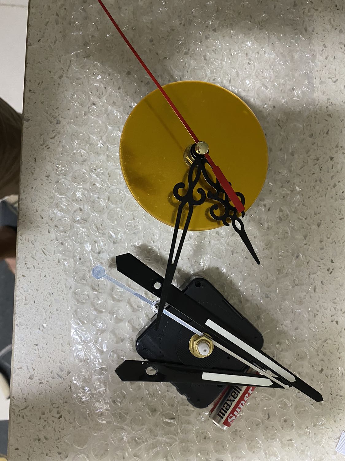 HÀNG ĐỂU
do mình không xem kỹ nên cú nghĩ hàng cao cấp do xem phim và hình ảnh quảng cáo, không tương xứng với giá tiền, dạ quang chỉ là hai miếng dán, không phải sơn dạ quang như các đồng hồ cao cấp khác. Gửi thêm hình để so sánh, đồng hồ mặt vàng đó chỉ có 49k kể cả vận chuyển HÀNG ĐỂU
do mình không xem kỹ nên cú nghĩ hàng cao cấp do xem phim và hình ảnh quảng cáo, không tương xứng với giá tiền, dạ quang chỉ là hai miếng dán, không phải sơn dạ quang như các đồng hồ cao cấp khác. Gửi thêm hình để so sánh, đồng hồ mặt vàng đó chỉ có 49k kể cả vận chuyển