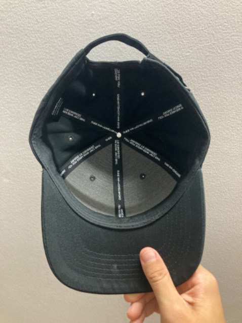 Cực hài lòng nha mn. Thiết kế đơn giản, nhưng chắc chắn. Khoá sau gài bền. Đội rất đã. Yeahh!!