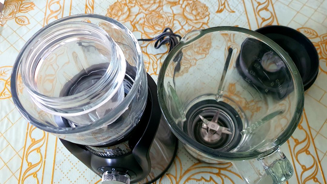 Mẫu mã đẹp, giá cả ok. cả 3 cối đều bằng thủy tinh nhìn rất sang trọng và chắc chắn. Mình hay dùng thương hiệu Hafele này từ trước giờ. Sẽ giới thiệu cho bạn bè.