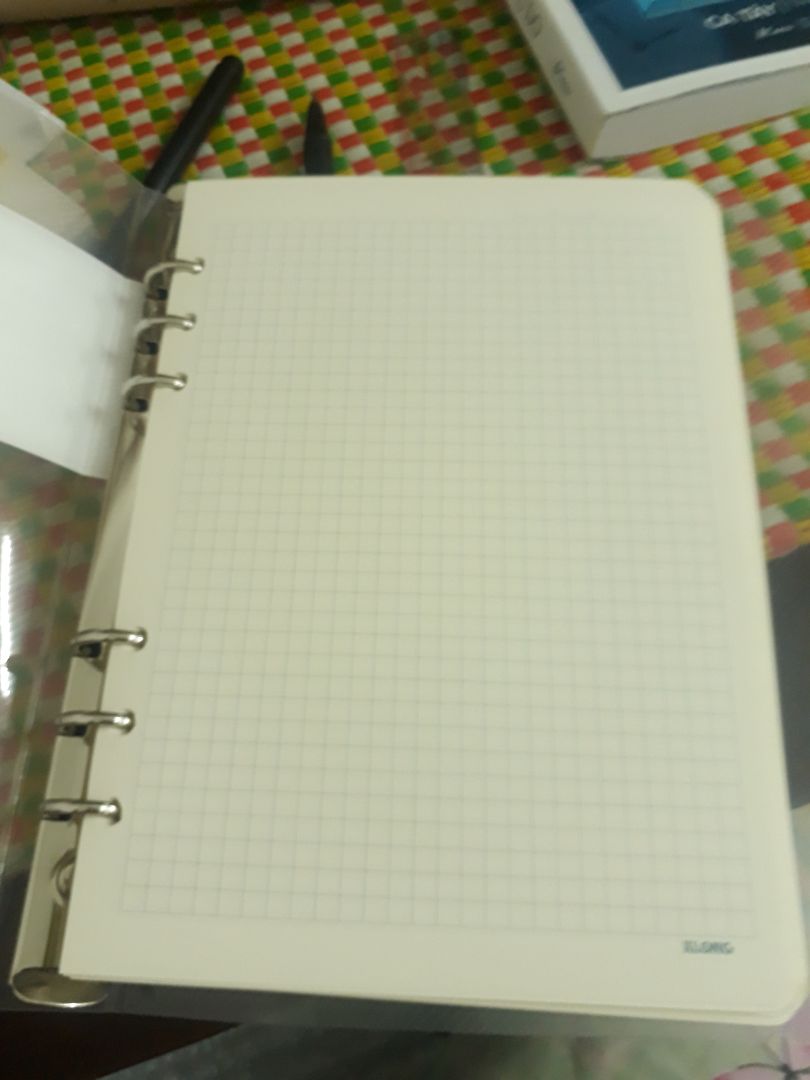 Giao hàng đóng gói chắc chắn, cẩn thận, giấy nhiều, đẹp, dày. Hài lòng lắm...