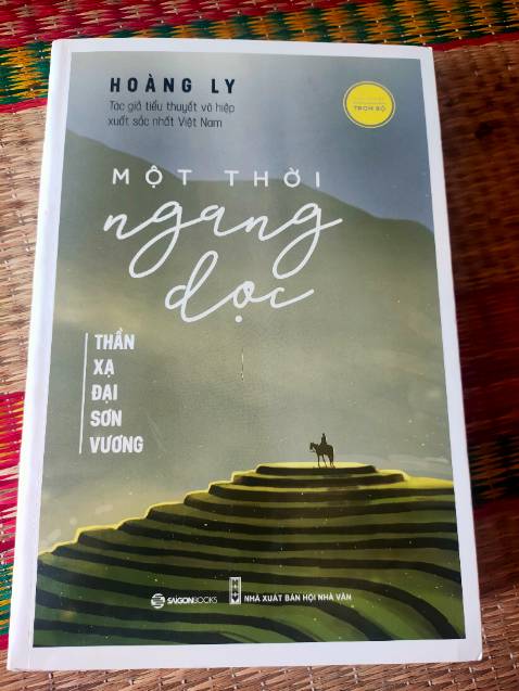 Sách hay, giao hàng mau mắn lẹ làng