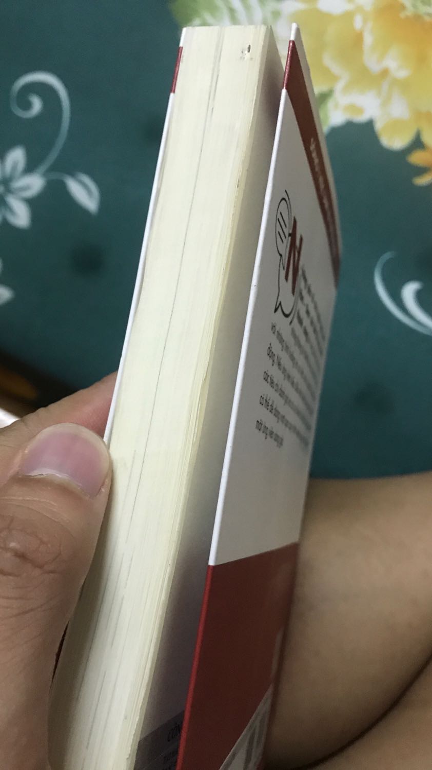 Sách rất cũ, dơ và bị bung tùm lum
Đổi lại bên tiki đợi cả tuần rồi mà không ai quay lại cho đổi
Không lẻ điện lên tiki quài