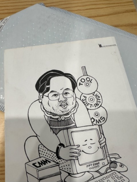 Sách mới nhưng rất bẩn và viền bị mủn có cảm giác sách dùng rồi