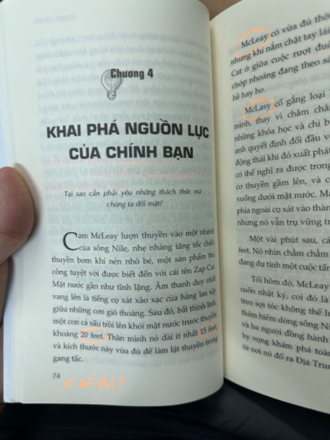 Shop giao hàng tốt, okay

Theo cá nhân mình đánh giá sách 6/10
Mình chỉ thấy một ít chỗ là hay, đáng lưu tâm
còn lại thì viết Nội dung hơi khó khăn cho người đọc, giải thích lòng vòng, ngoài ra còn viết sai chính tả khá nhiều
Đối với mình, là người mới, đang tập tành thói quen đọc sách, thì mình thấy quyển sách này không phù hợp lắm mặc dù đã cố gắng đọc tới 8 phần 10 cuốn sách rồi vẫn thấy khó thấm nội dung.