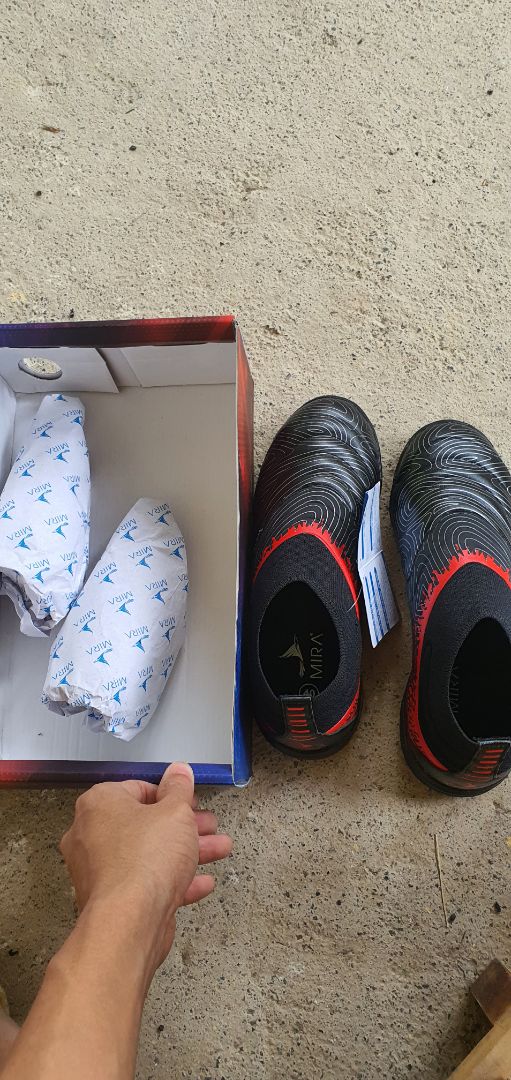 chất giầy tốt, ôm chân, shop tư vấn nhiệt tình. Sản phẩm tốt, sẽ giới thiệu cho bạn bè