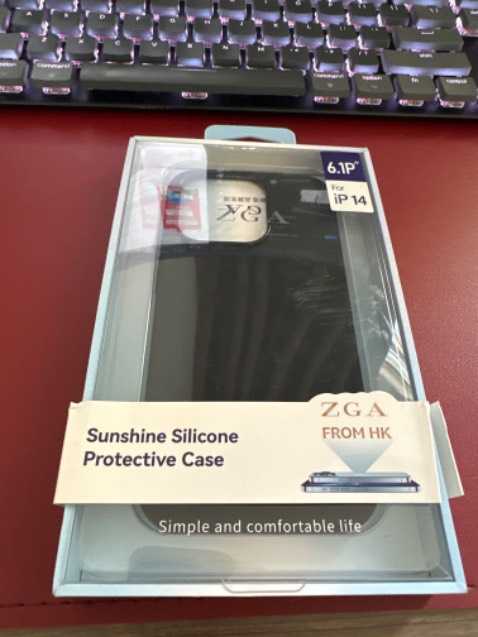 Sao trên hình là frosted mặt lưng nhám caro nhưng lại giao cho mình nhẵn vậy? 
Hãng lại lag ZGA chứ không phải Nilkin?
