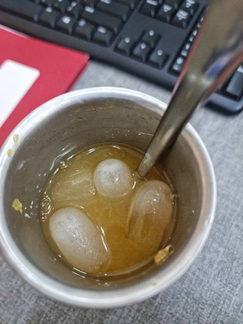 Tầm 10p 1 mẻ. Dc 10 viên đá no tròn. Rất đáng mua. Mình để cơ quan siêu tiện lợi. Dùng nhà ít người cũng rất ok.