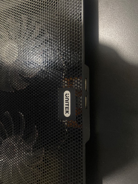 Tôi k có cap giữa máy tính và quạt tản nhiệt