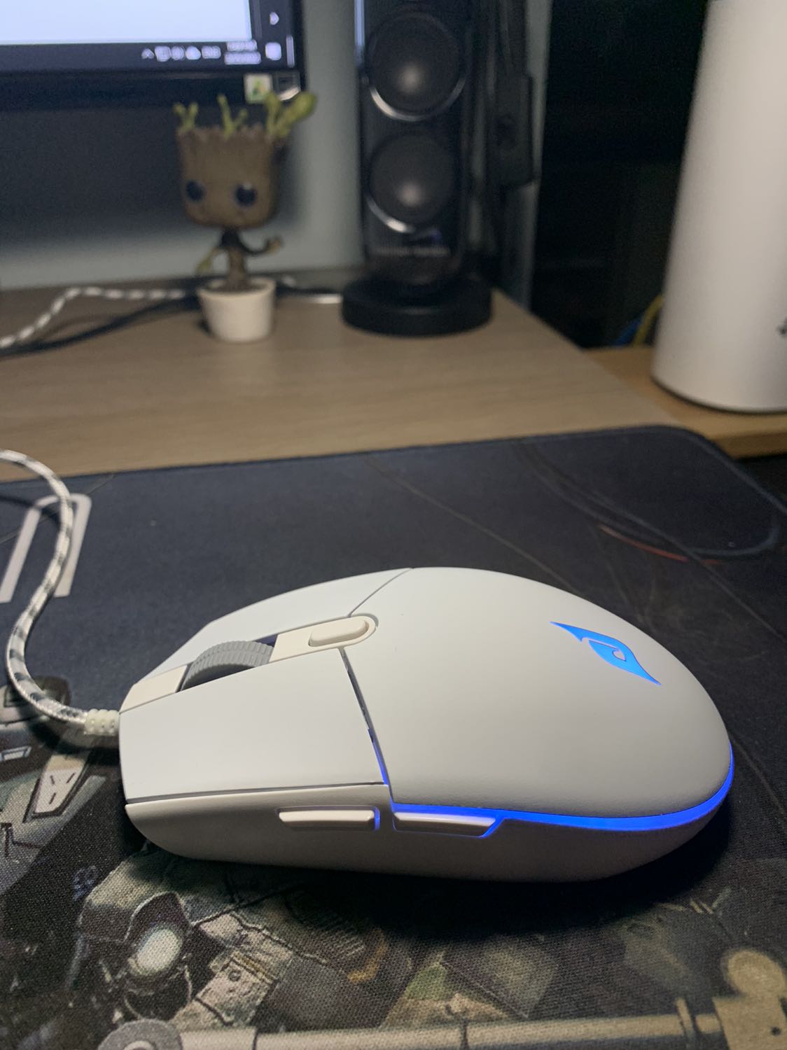 Giao hành nhanh, chuột đẹp, led rgb đẹp, dây bọc dù chắc chắn…giá quá rẻ