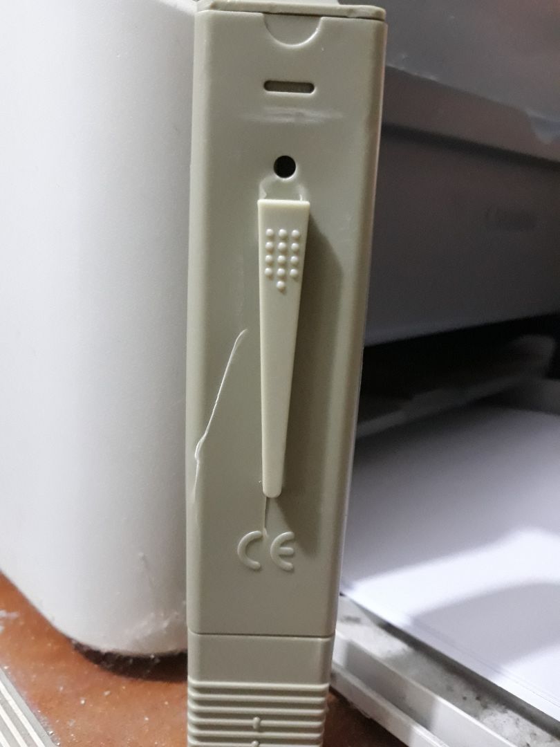 sản phẩm rất tệ bị vỡ nứt không sử dụng được mọi người nên tránh xa nhé shóp này ra nhé!