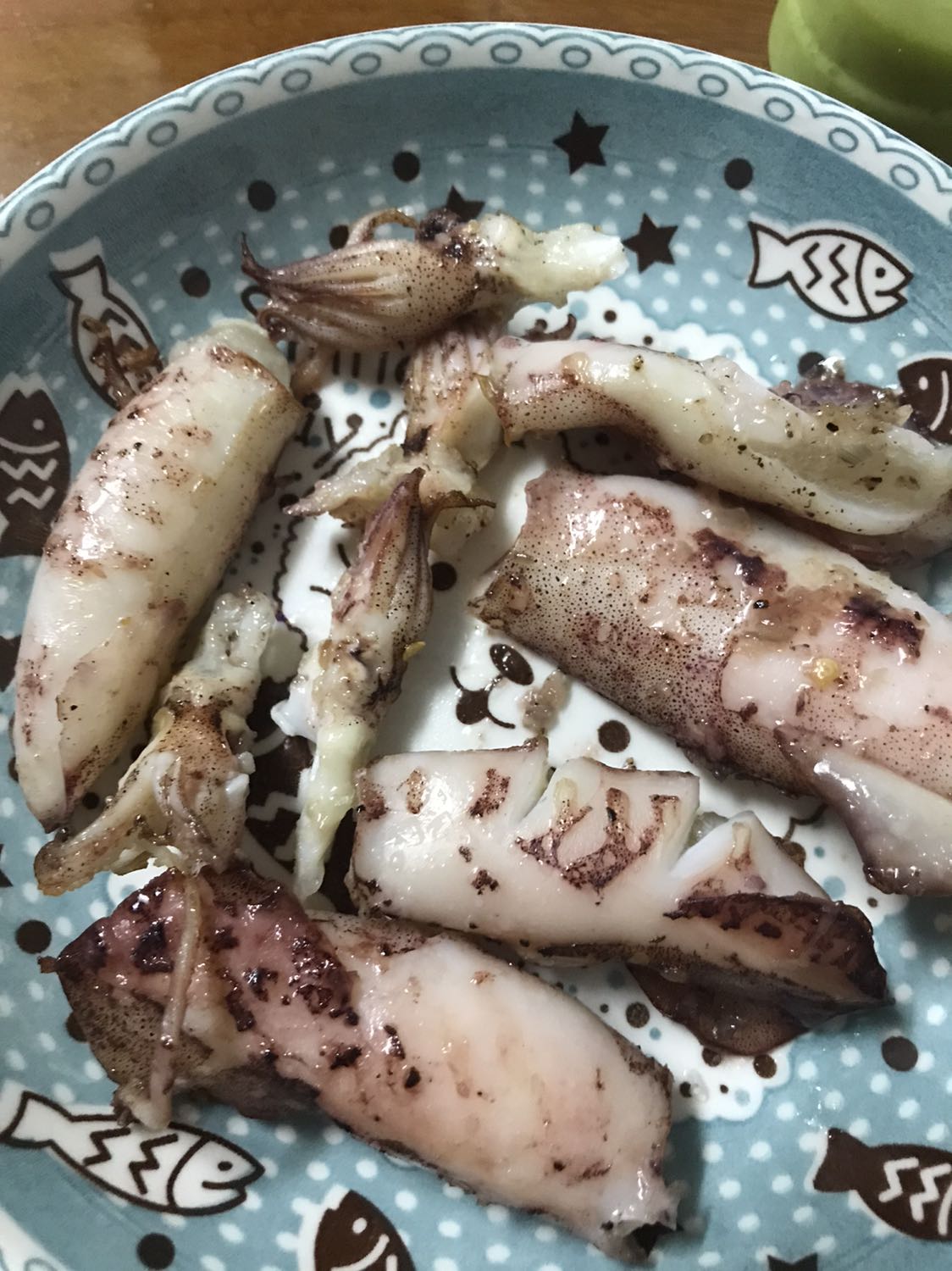 Cũng tạm ổn
Nấu món khô như món rang: cơm rang, khoai Tây sấy; thực phẩm có nước phù hợp hơn: mực nướng, thịt nướng… 
loại này ko phải nồi chiên nên mọi người đừng hiểu lầm công năng giống mình, nó là nồi ko khí đúng hơn, món khô xác định là RANG, sấy. Khi nấu thì cũng phải canh và đảo chứ ko chín đều được.
Dịch bệnh nên giao khá lâu