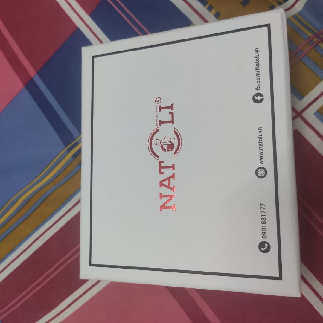 sản phẩm đóng gói cẩn thận. từ cách đóng gói thấy được sự chuyên nghiệp của shop. mình tặng cho bạn gái rất thích. giao hàng cũng nhanh nay đặt mai đã có rồi. sẽ ủng hộ shop lâu dài 😁