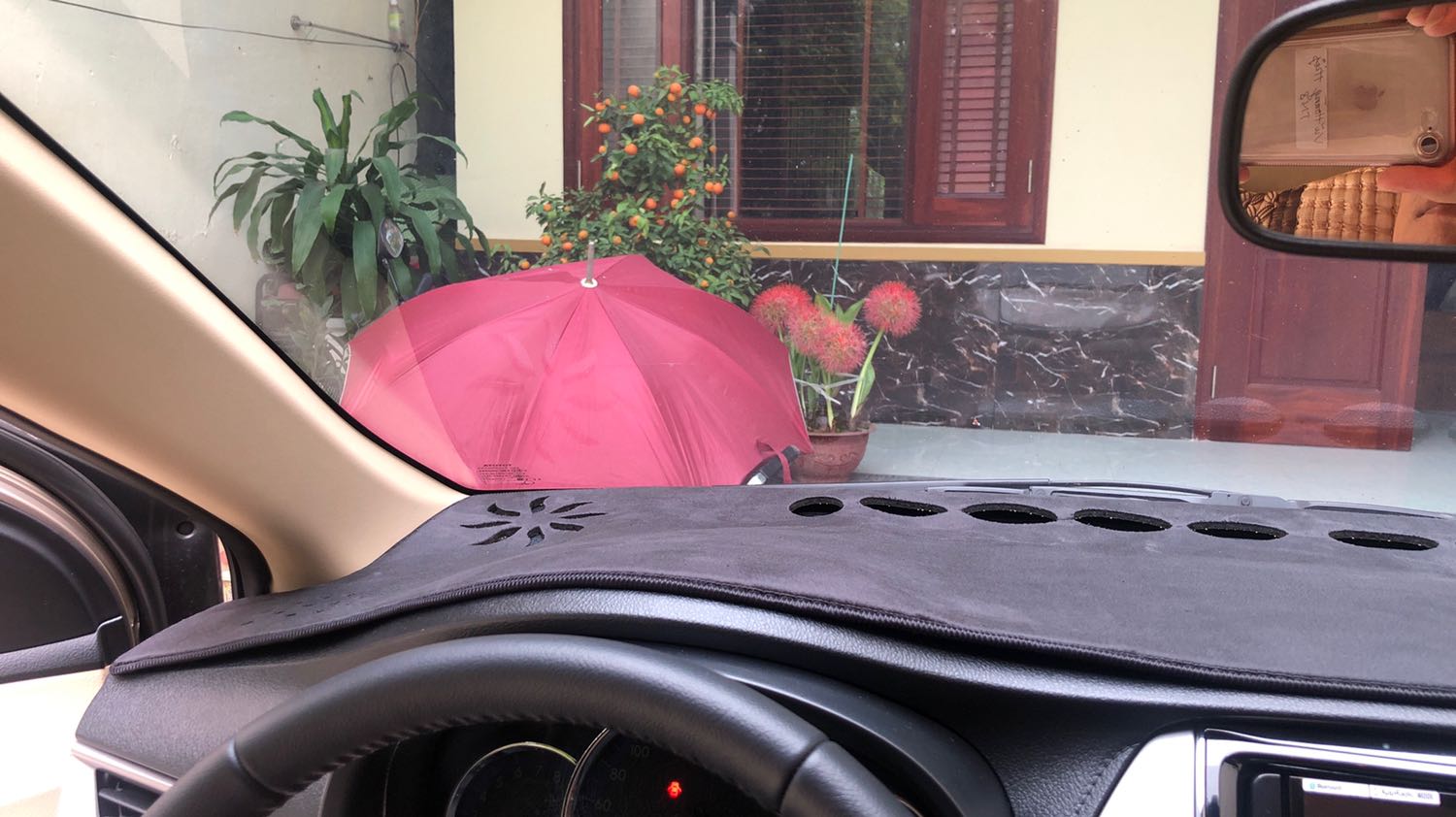 Rất vừa với Vios 2029, chống chói tốt, đáng để mua. Giao hàng nhanh.