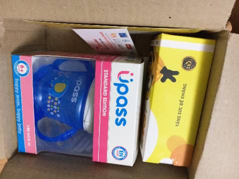 đóng gói cẩn thận dc kèm quà tặng bình ún nước xinh xắn, dầu này xài từ mẫu cũ qua mẫu mới rất ok bé mình dùng các thời tiết giao mùa rất hiệu quả