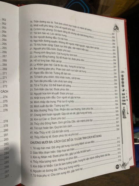 Sách gồm bảy chuong