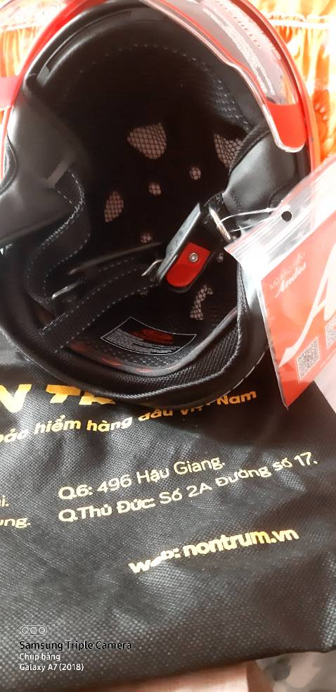 Cảm ơn Shop giao đúng mẫu đặc như hình ảnh quảng cáo sản phẩm thật 👌.
🤝 Chúc mừng TIKI có một đối tác bán hàng quy tín .

👍 mình chụp hình ảnh chi tiết bình luận về sản phẩm ,
Mọi xem qua nên mua thôi nón cầm hơi nặng tay an toàn là trên hết đúng không ạ mọi người ơi🎐