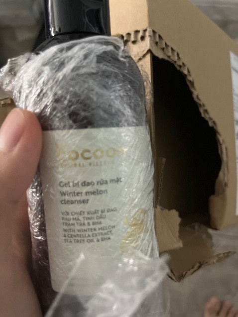 Shop ghi có tặng chai nước tẩy trang mà giao không có 😕 Shop ghi có tặng chai nước tẩy trang mà giao không có 😕