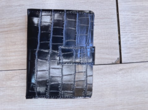 Nhìn vậy hoy chứ ngoài đời sang lắm á nha mấy bạn, thực là luu xuu rỳ để vừa thẻ atm với tiền lun á