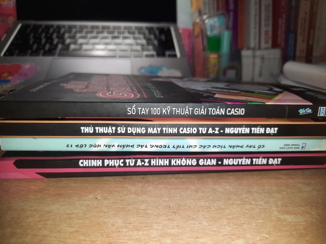 Mình pass những sách này nha, do không còn nhu cầu sử dụng. Sách còn mới tinh 100% nha. Liên hẹ mình qua instagram itsrangg hoặc FB Giang Hoàng (link FB: https://www.facebook.com/rangg1809)