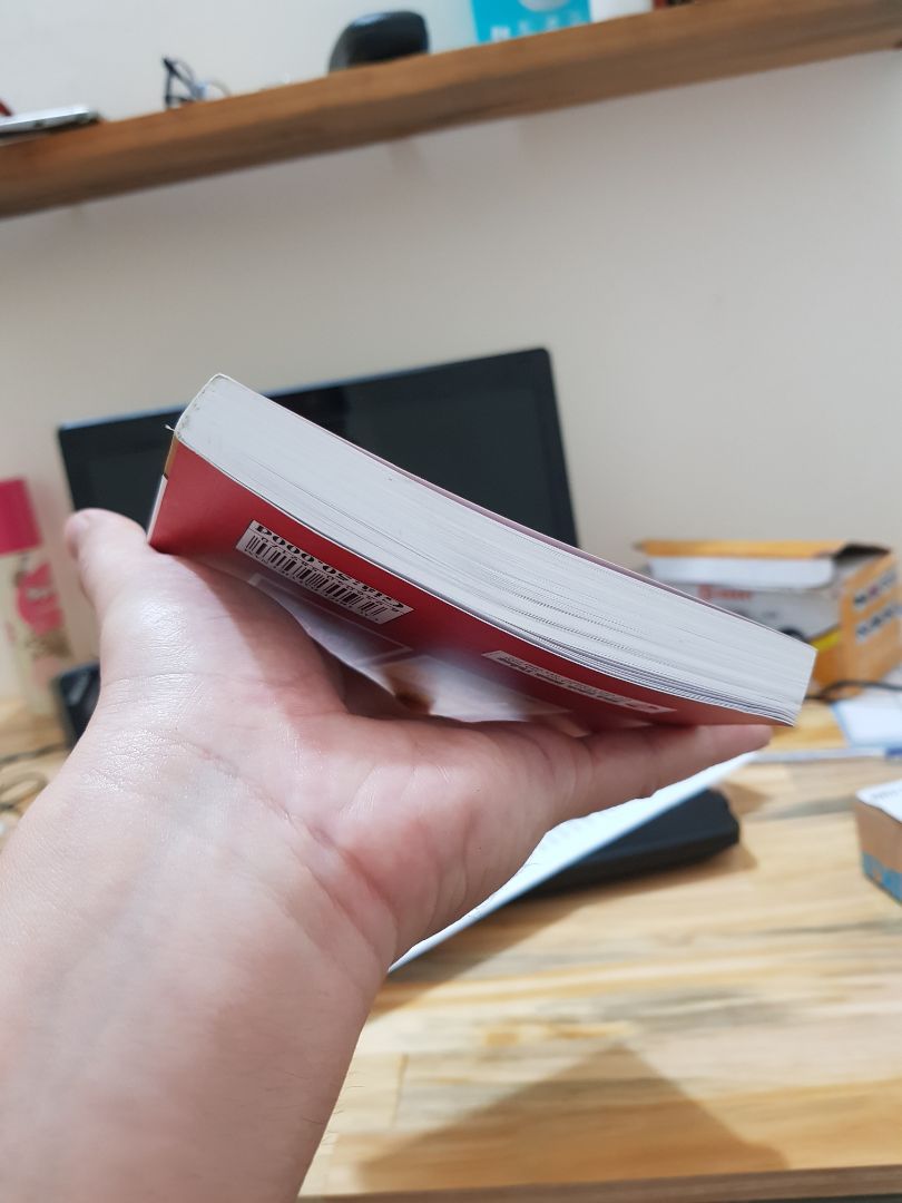 nội dung sách dành cho phổ thông muốn tìm hiểu lịch sử. Giấy khá là mỏng, chữ mặt sau thấy đc ở mặt trc luôn nên hơi khó chịu khi đọc